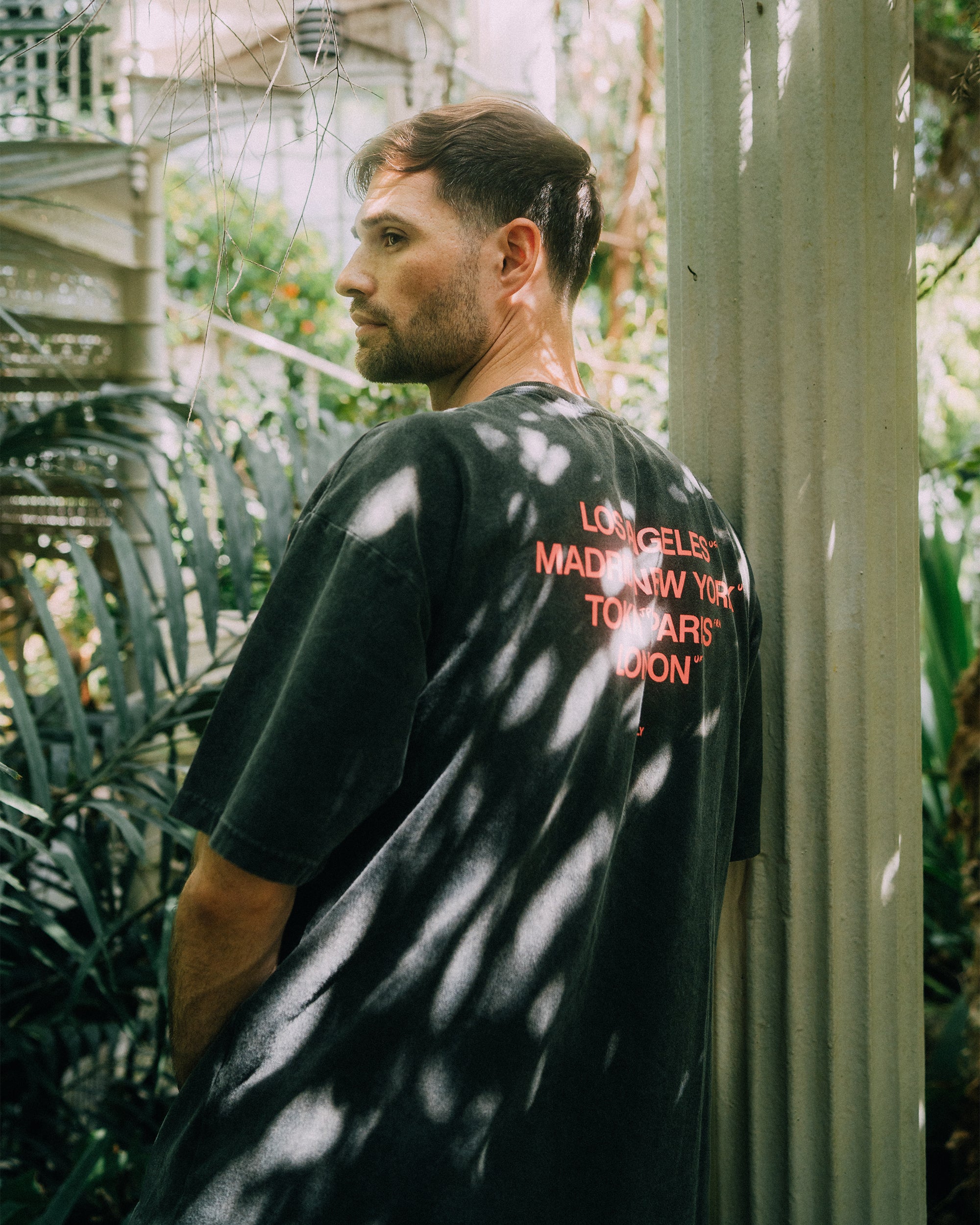 World Love T-Shirt - Vintage Black