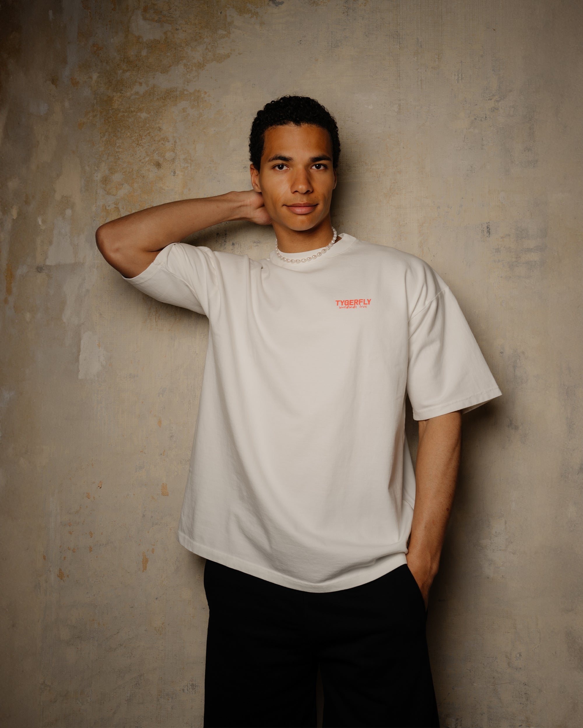 World Love T-Shirt - Vintage White